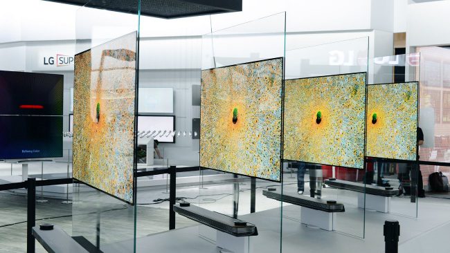 Фото - #CES | 2,57-миллиметровый телевизор LG стоит почти 20 тысяч долларов