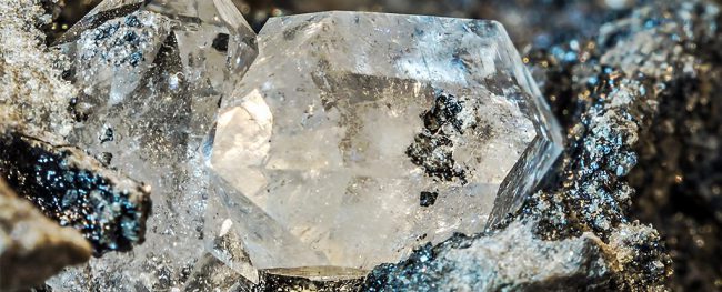 Фото - Минерологи нашли в земных алмазах «инопланетный» лед