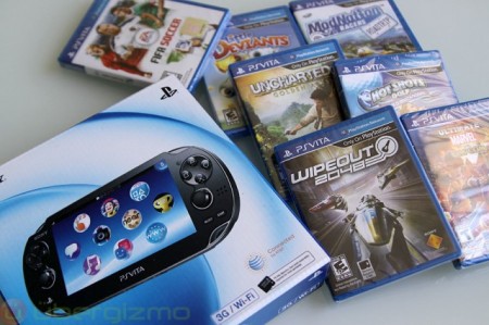 Фото - Распаковка и обзор PlayStation Vita