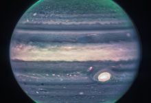 Фото - Космический телескоп «Джеймс Уэбб» запечатлел полярные сияния на Юпитере
